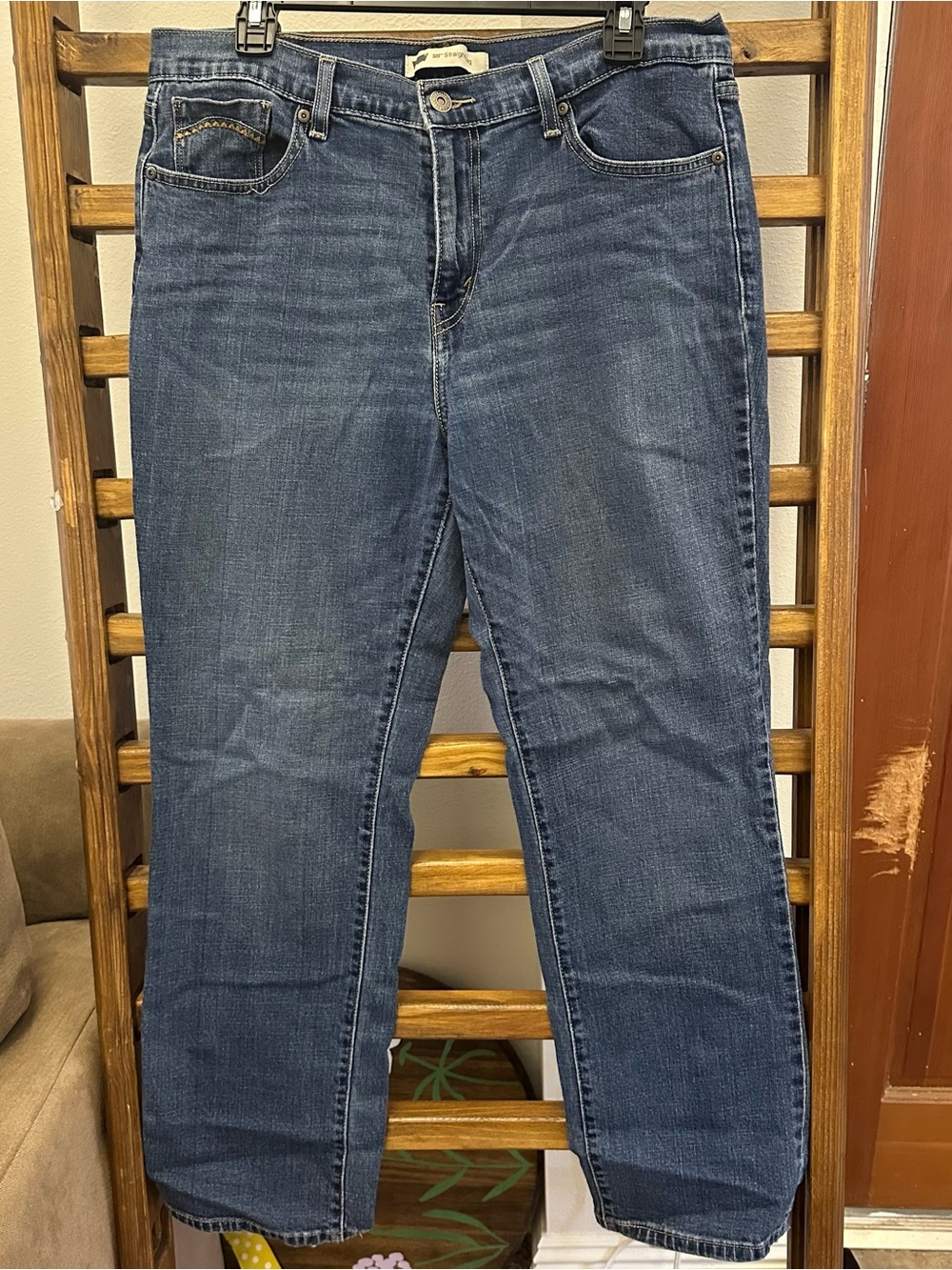 Levi's Women’s Straight-Leg Jeans in Medium Blue Wash